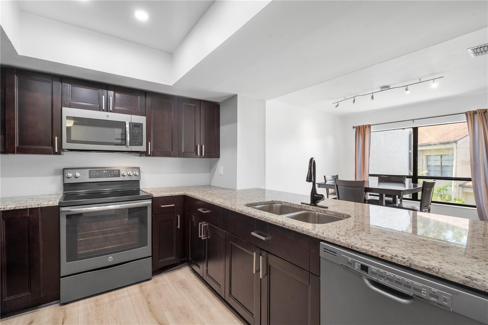 Image 19 of 54 For 5119 Puritan Circle 1125