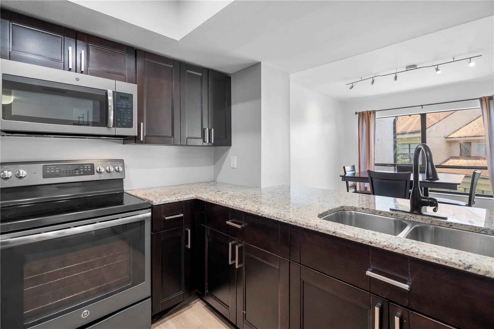 Image 21 of 54 For 5119 Puritan Circle 1125