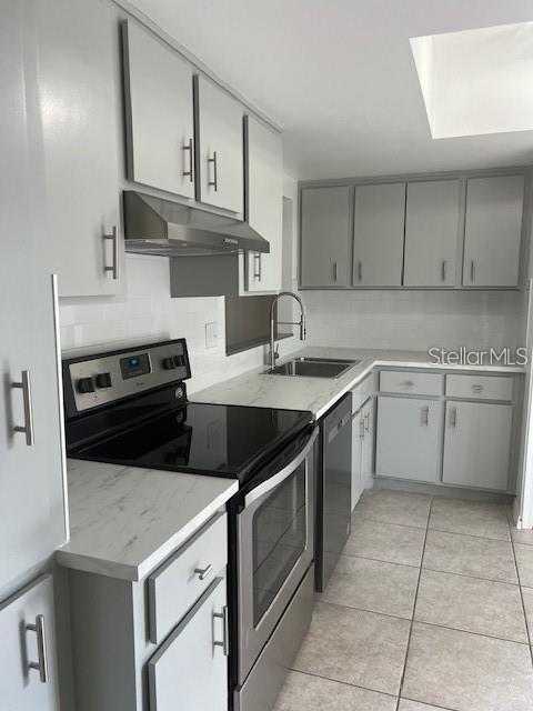 Image 2 of 14 For 17 Windrush Bay Drive 17