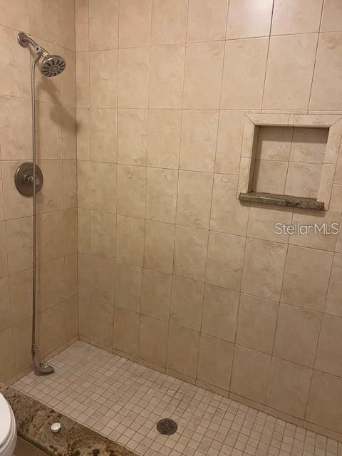 Image 6 of 14 For 17 Windrush Bay Drive 17