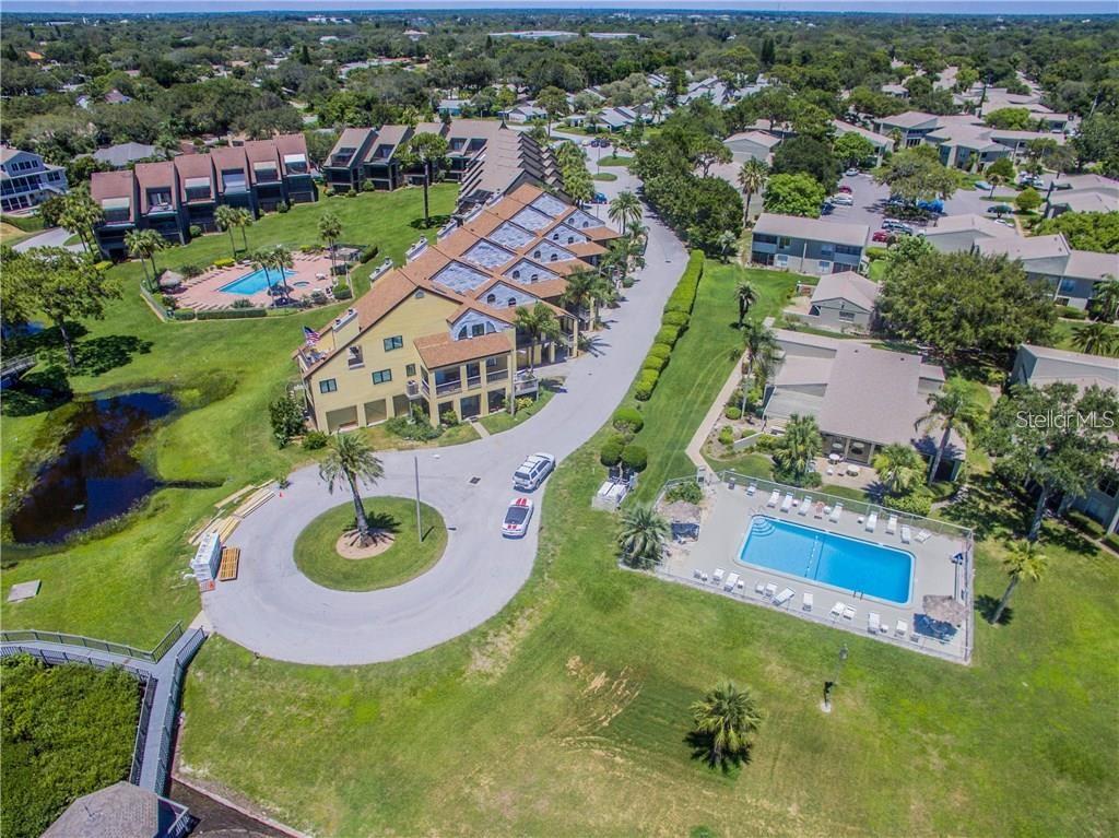 Image 8 of 14 For 17 Windrush Bay Drive 17