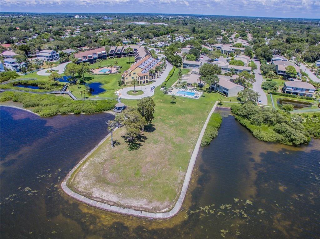 Image 9 of 14 For 17 Windrush Bay Drive 17