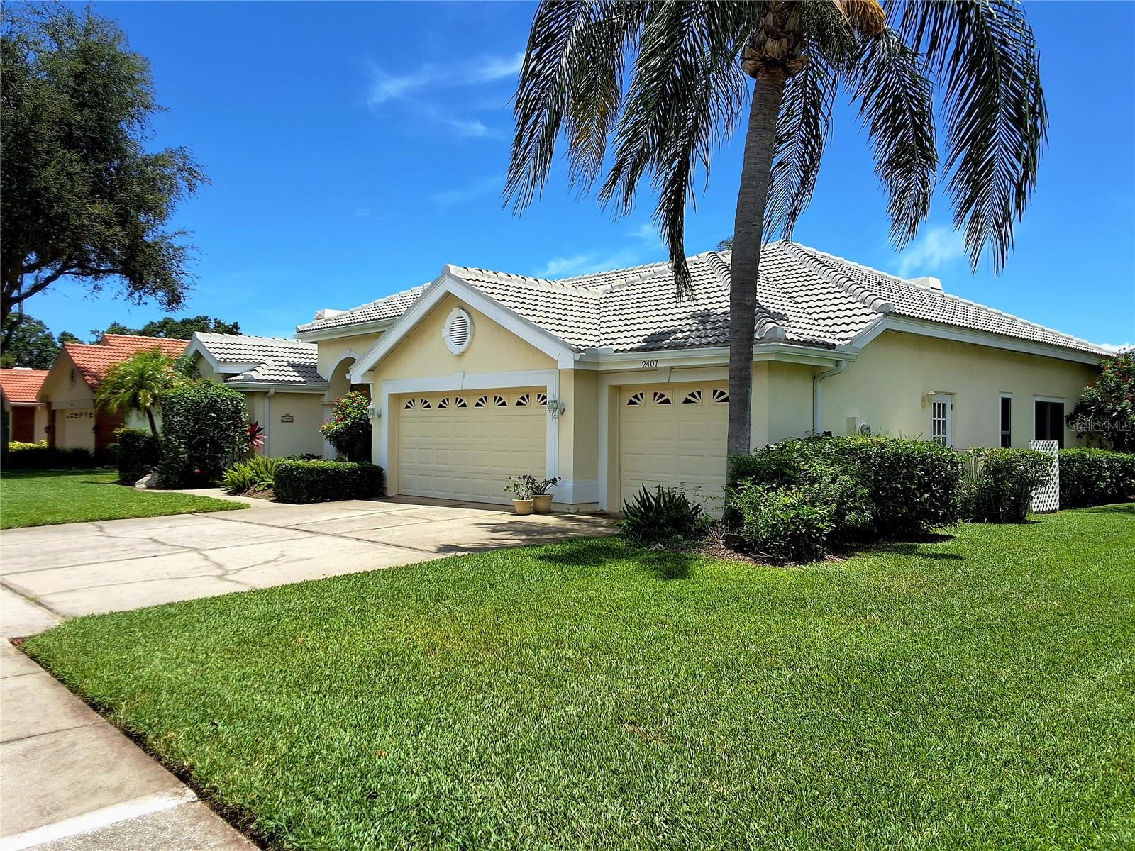 Listing photo id 40 for 2407 Anthony Avenue