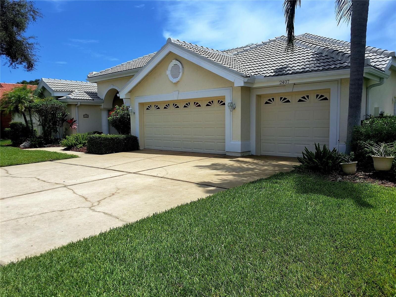 Listing photo id 5 for 2407 Anthony Avenue