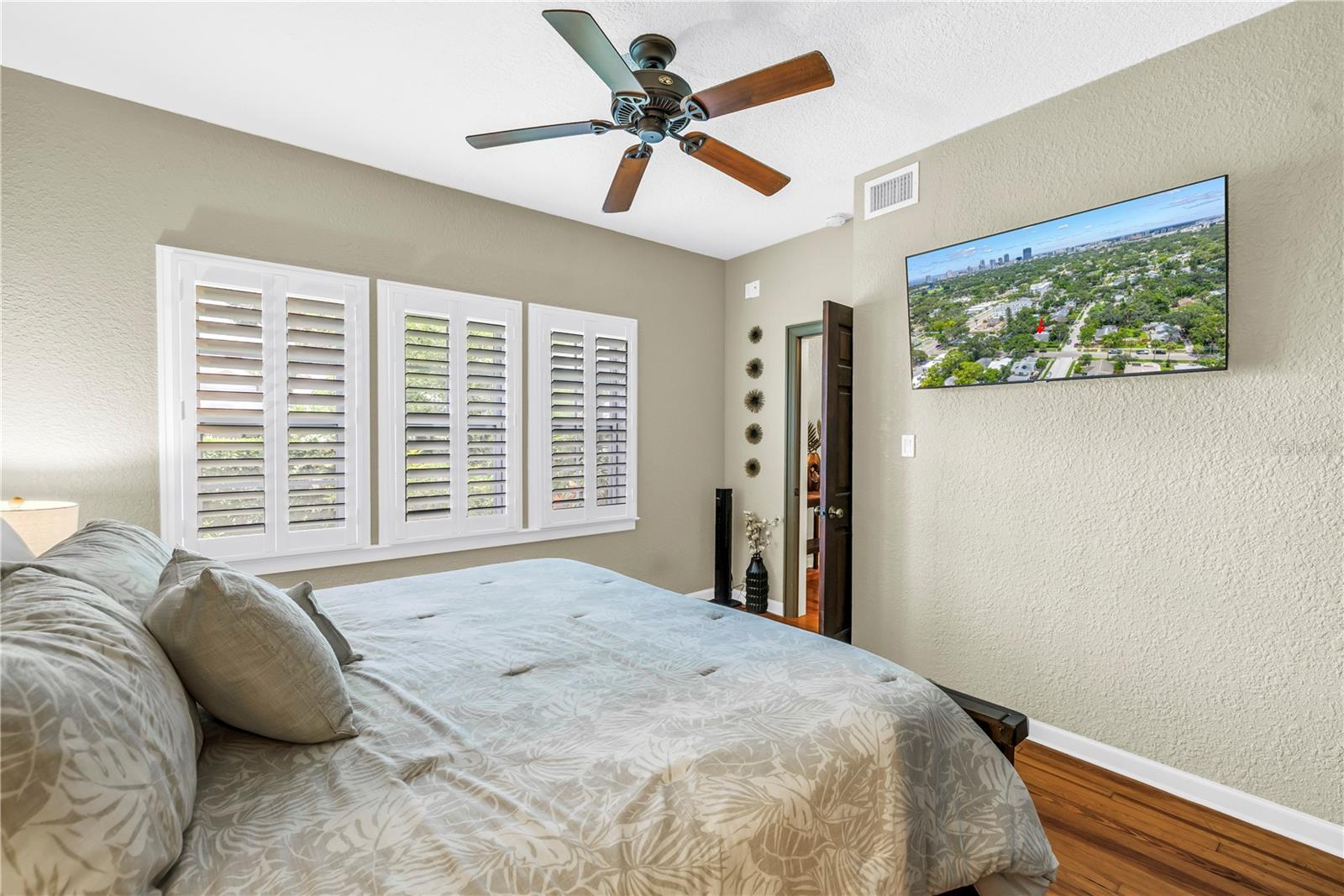 Image 20 of 58 For 934 21st Avenue N