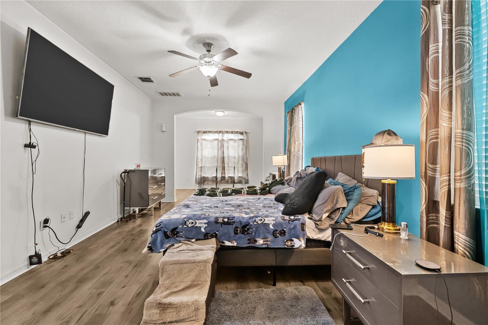 Image 19 of 41 For 11841 Thicket Wood Drive