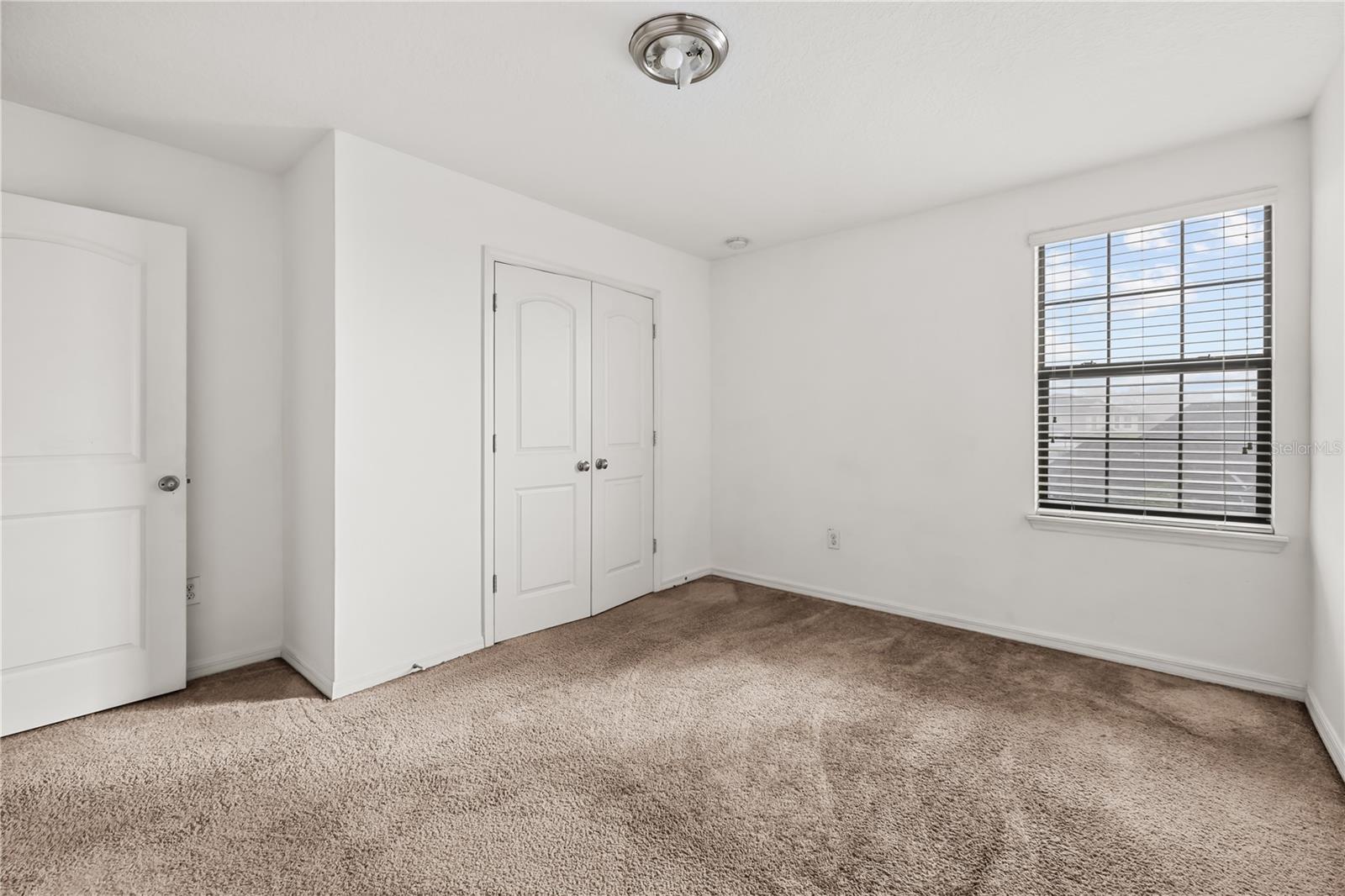 Image 33 of 41 For 11841 Thicket Wood Drive