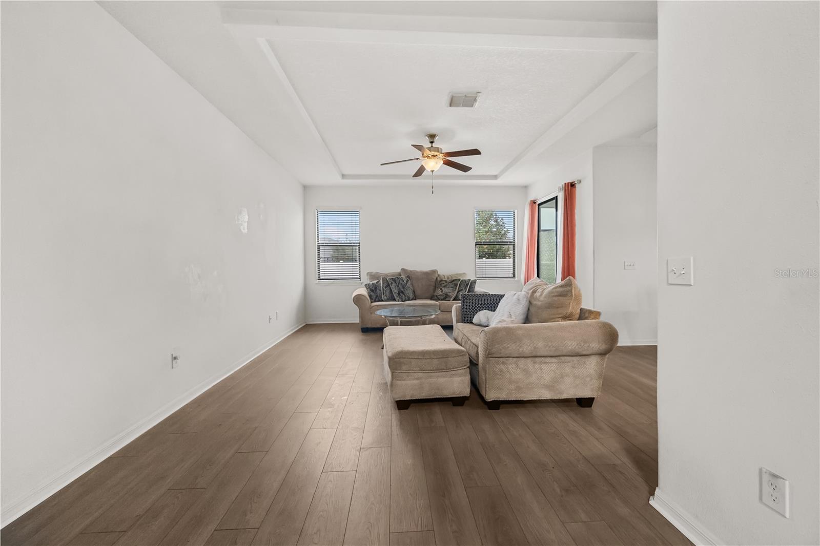 Image 8 of 41 For 11841 Thicket Wood Drive