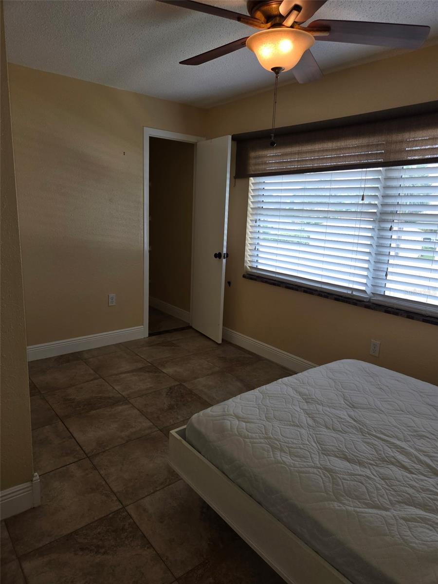 Image 23 of 33 For 10032 65th Avenue N 19