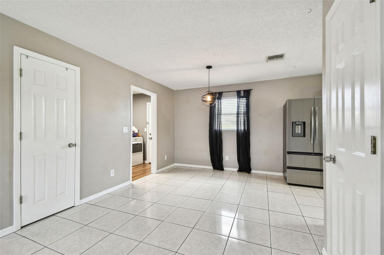 Listing photo id 15 for 2504 42nd Avenue N