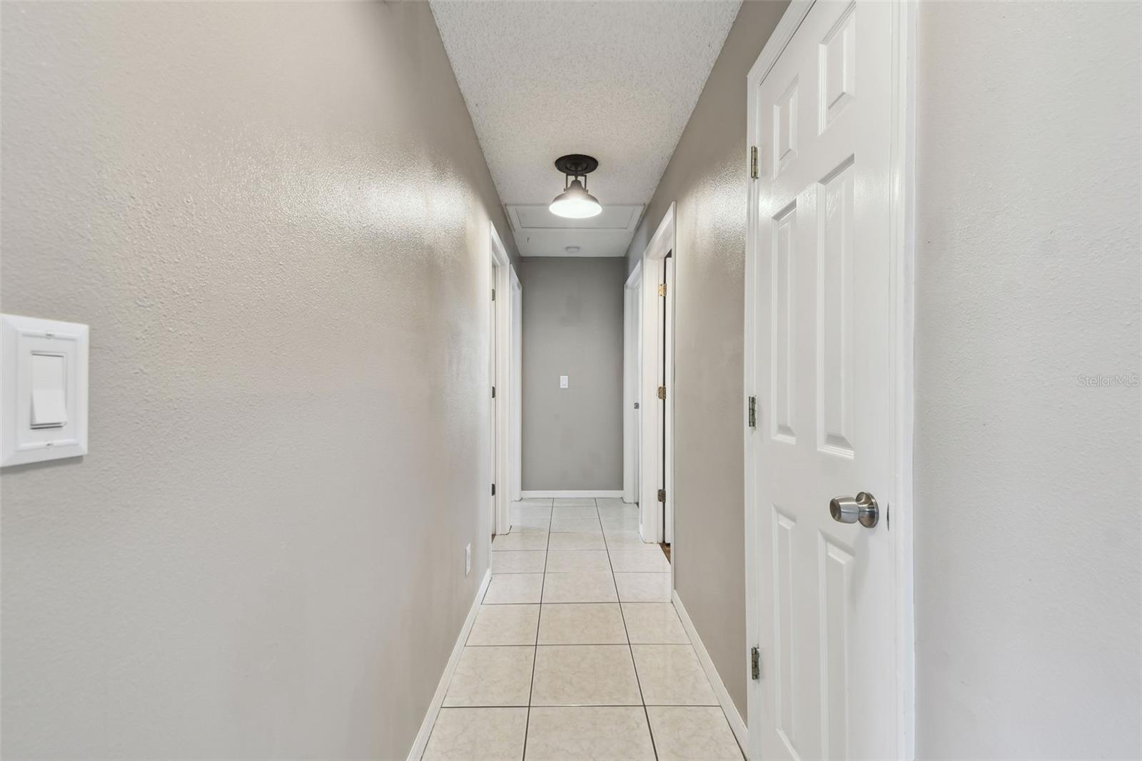 Listing photo id 24 for 2504 42nd Avenue N