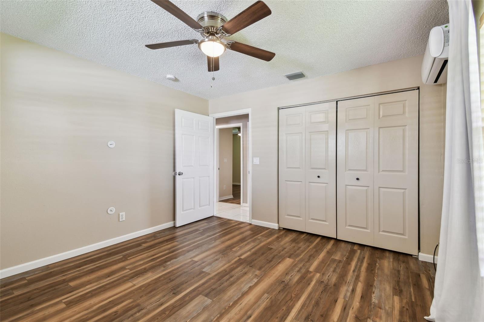 Listing photo id 40 for 2504 42nd Avenue N