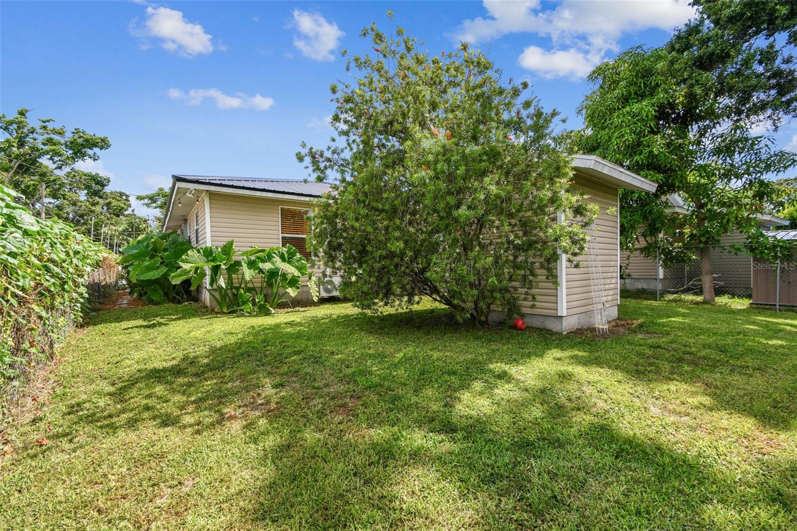 Listing photo id 44 for 2504 42nd Avenue N
