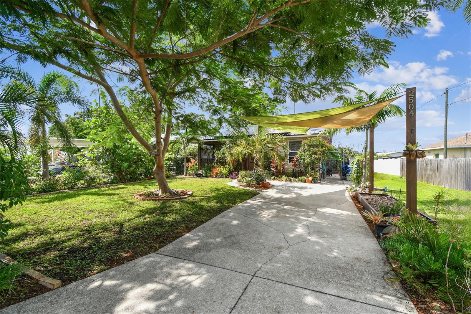 Listing photo id 50 for 2504 42nd Avenue N