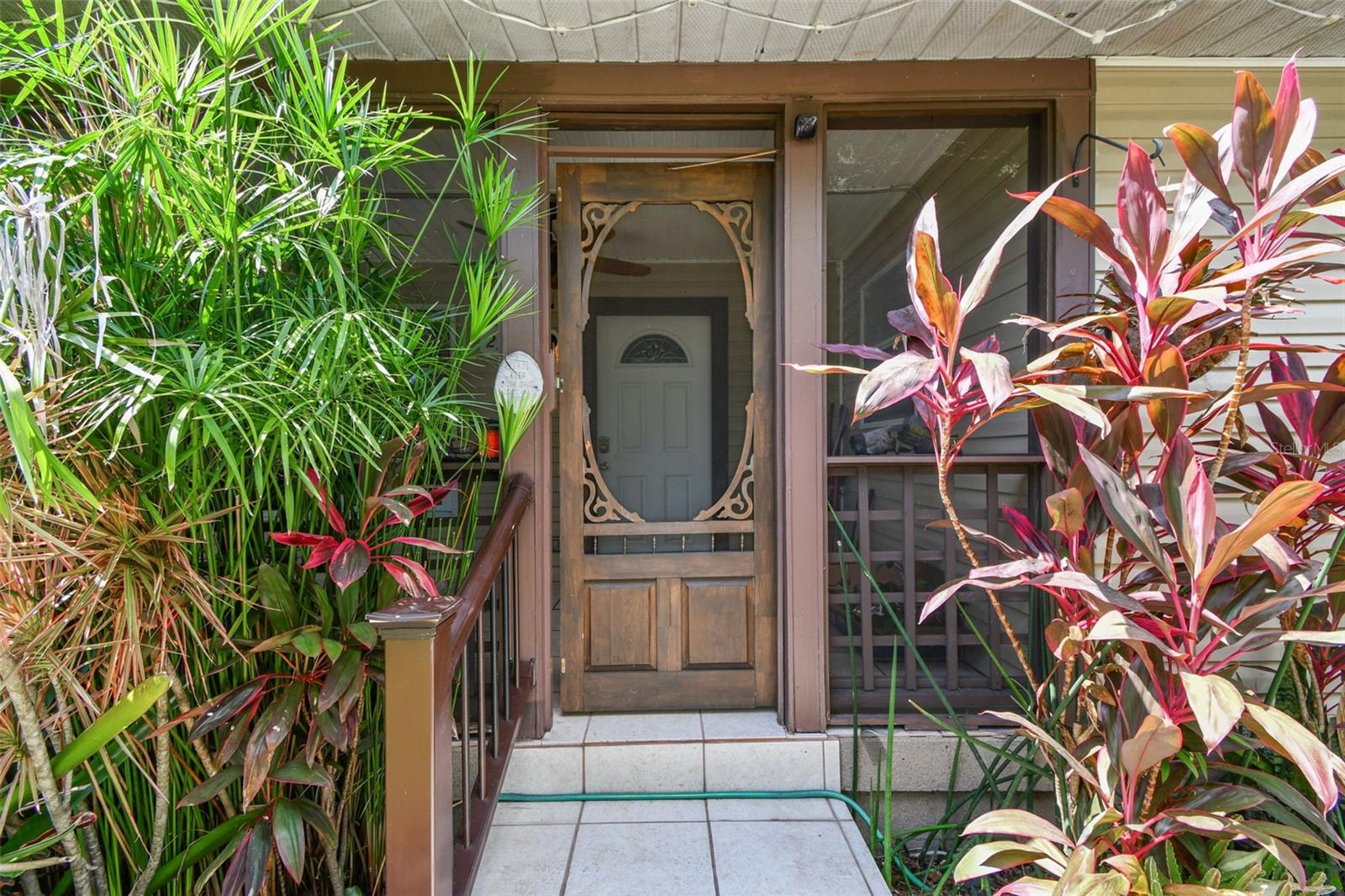 Listing photo id 5 for 2504 42nd Avenue N