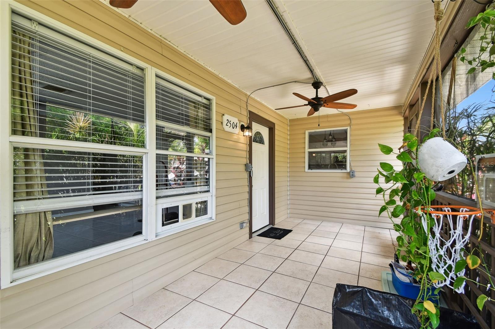 Listing photo id 6 for 2504 42nd Avenue N