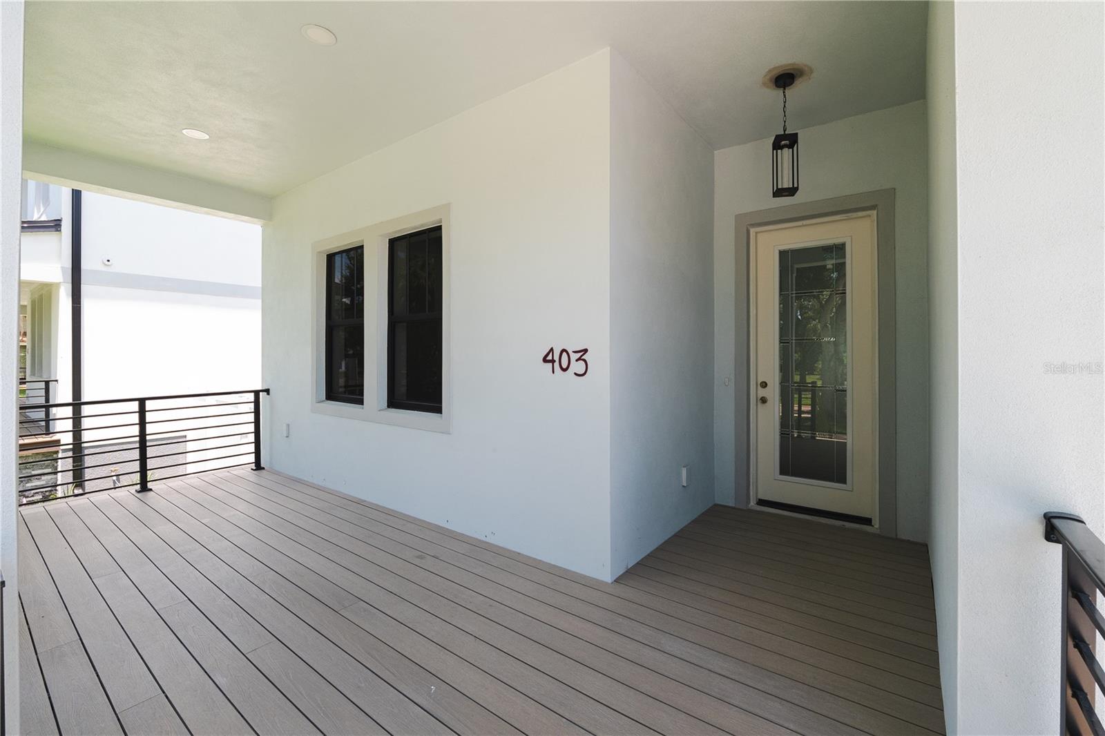 Listing photo id 2 for 403 Park Boulevard