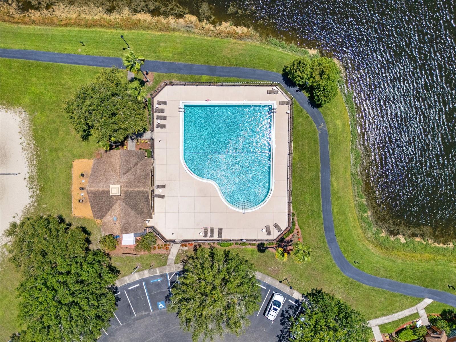 Image 35 of 40 For 9042 Lake Chase Island Way