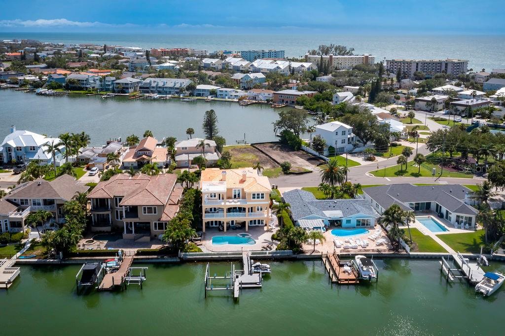 Image 48 of 49 For 306 Harbor Drive