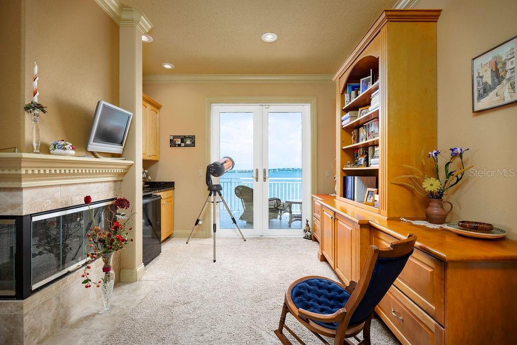 Image 7 of 49 For 306 Harbor Drive