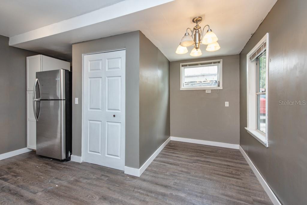 Image 9 of 36 For 1509 Burton Street