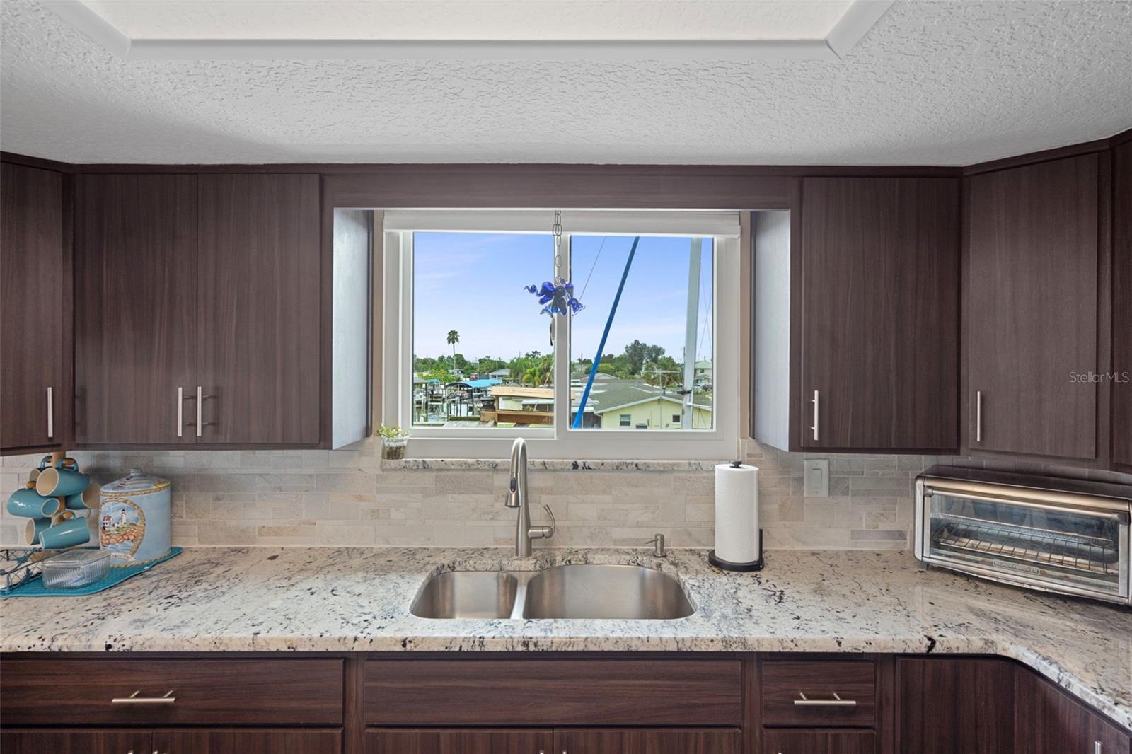 Image 12 of 61 For 13838 Sommers Avenue