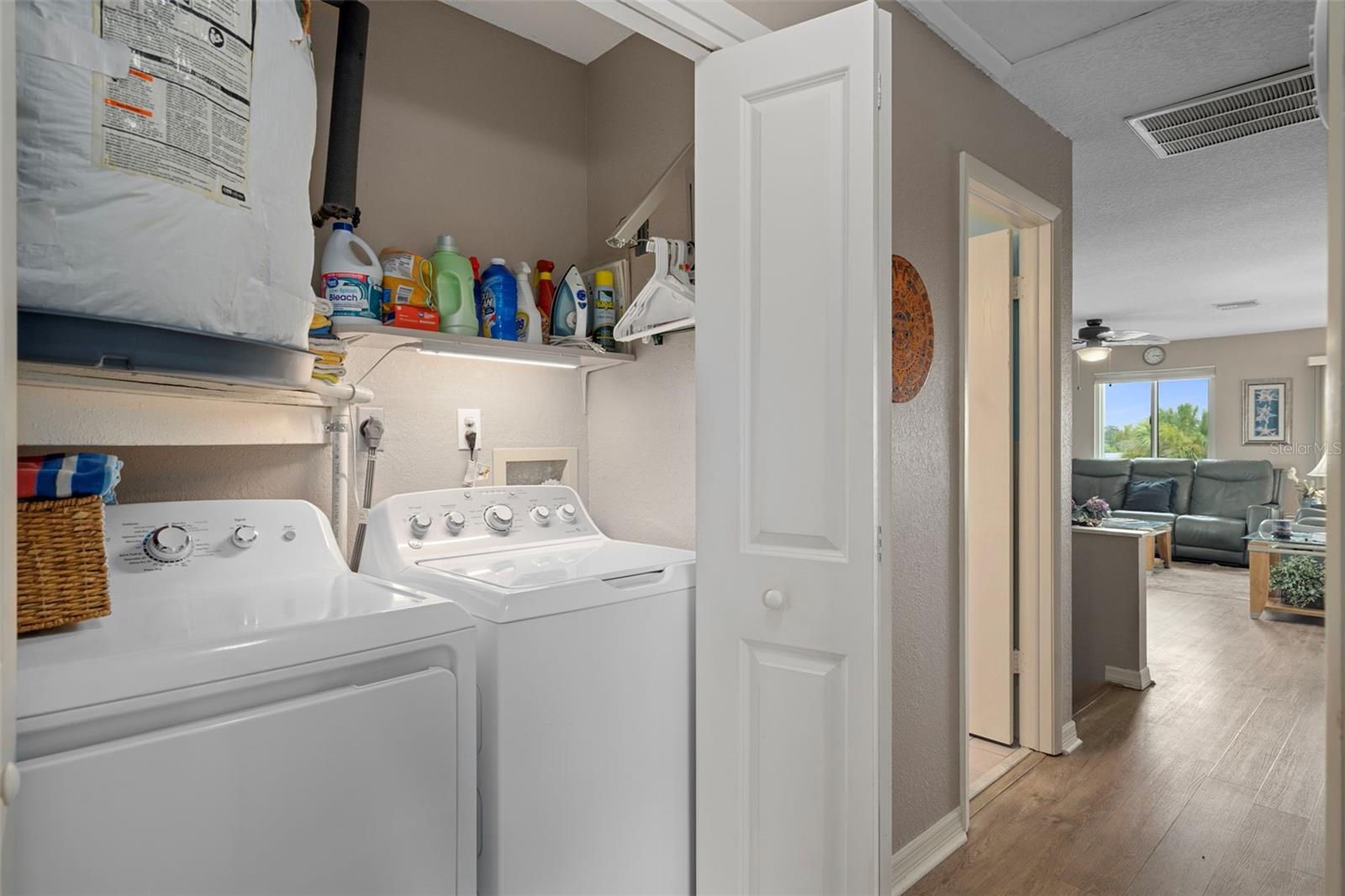 Image 20 of 61 For 13838 Sommers Avenue