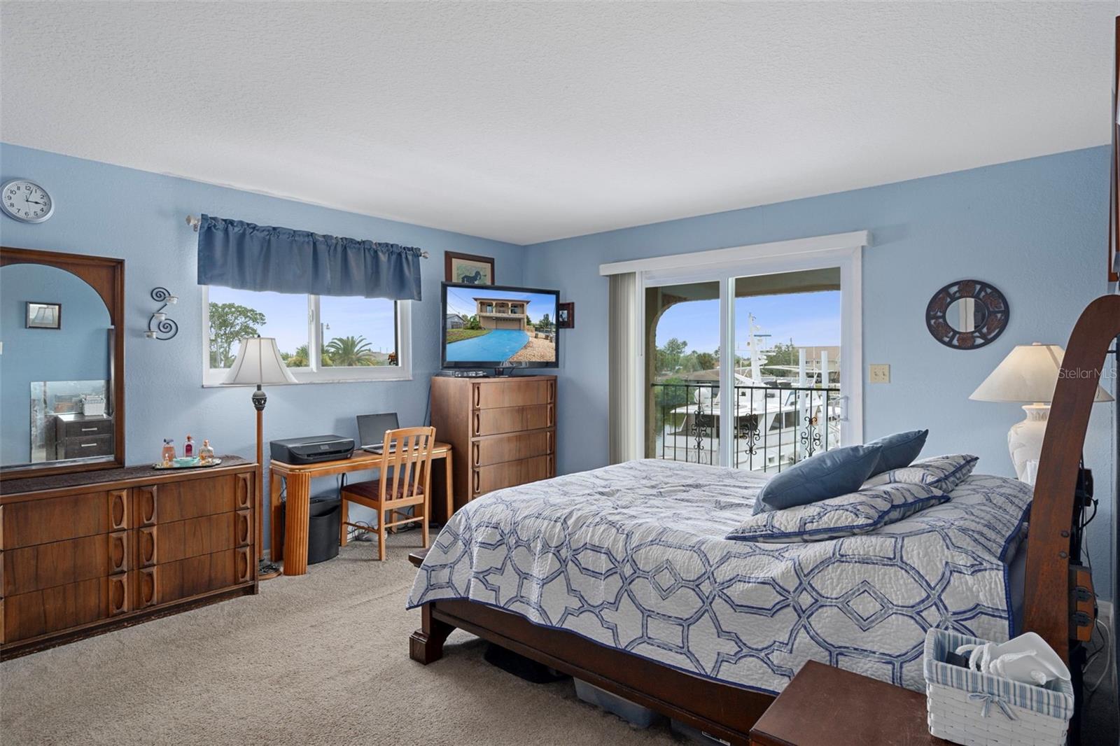 Image 21 of 61 For 13838 Sommers Avenue