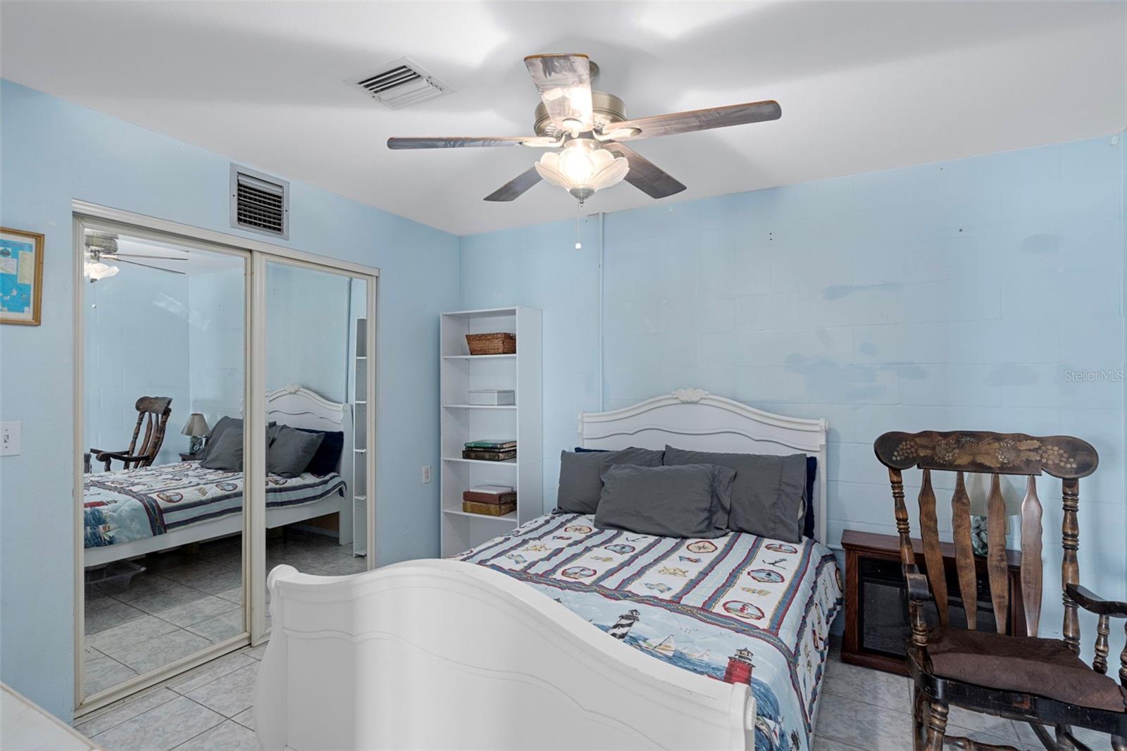 Image 31 of 61 For 13838 Sommers Avenue