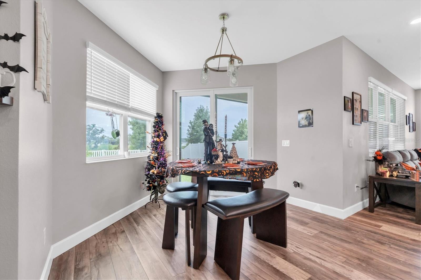Image 14 of 37 For 12595 Achasta Boulevard