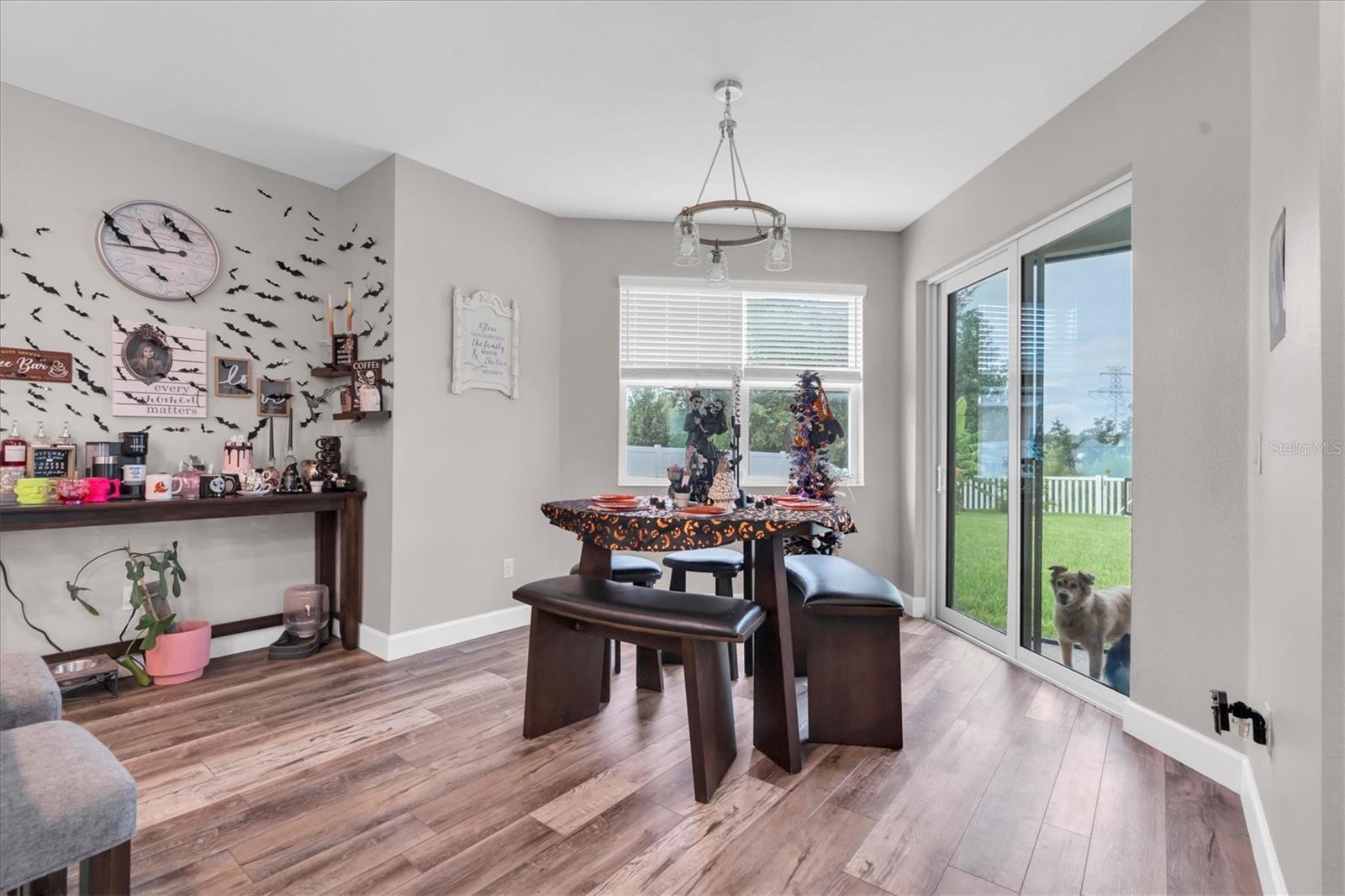 Image 18 of 37 For 12595 Achasta Boulevard