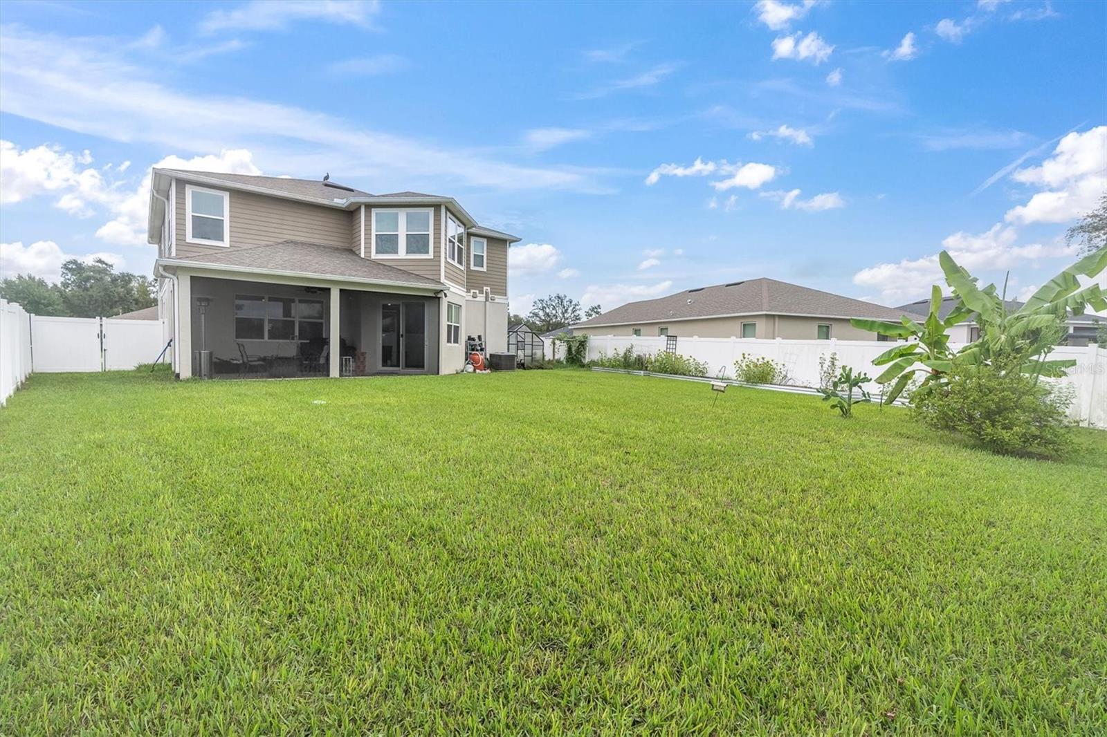 Image 33 of 37 For 12595 Achasta Boulevard