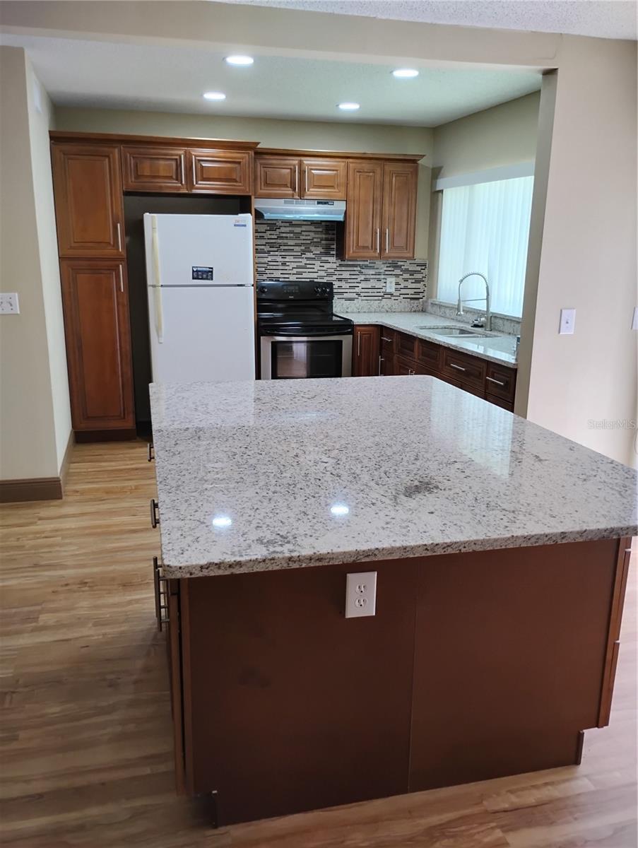 Image 2 of 12 For 11721 Raintree Drive