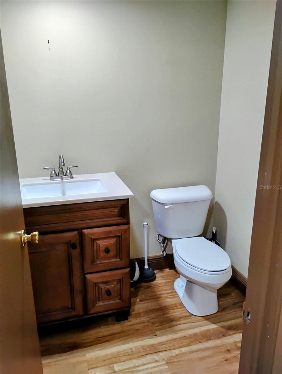 Image 9 of 12 For 11721 Raintree Drive