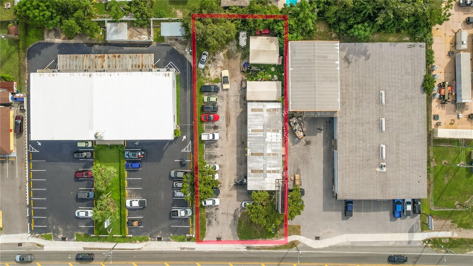 Image 3 of 6 For 3324 Grand Boulevard