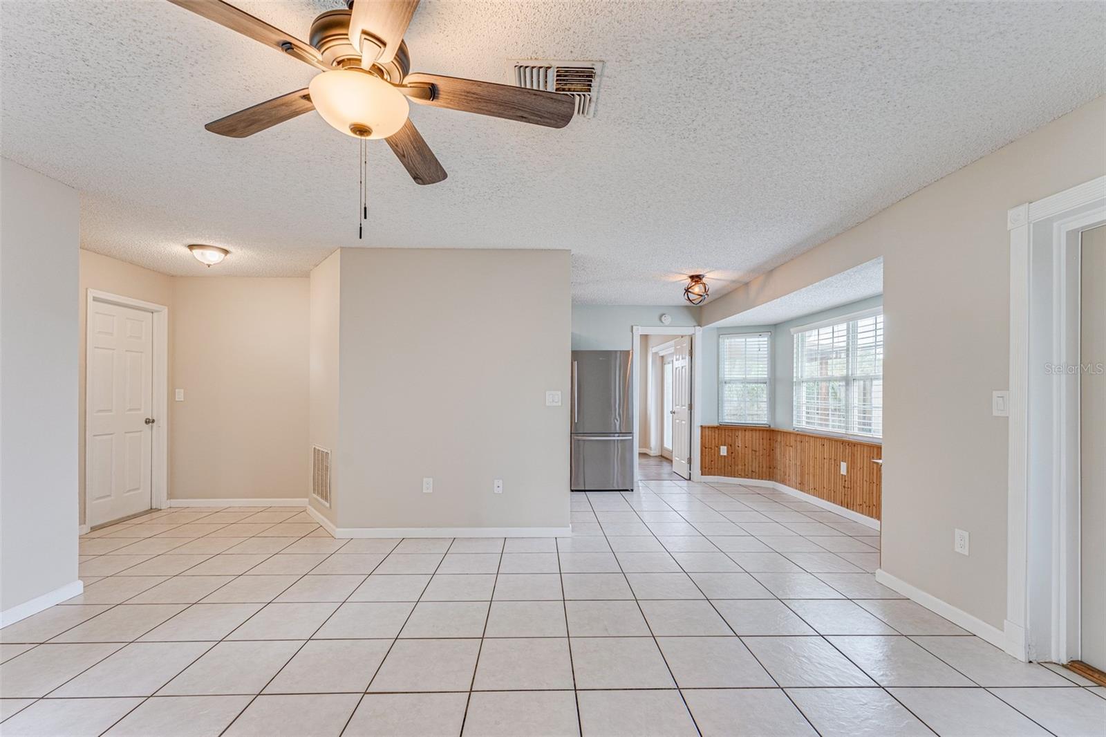 Image 10 of 47 For 5010 Larch Lane