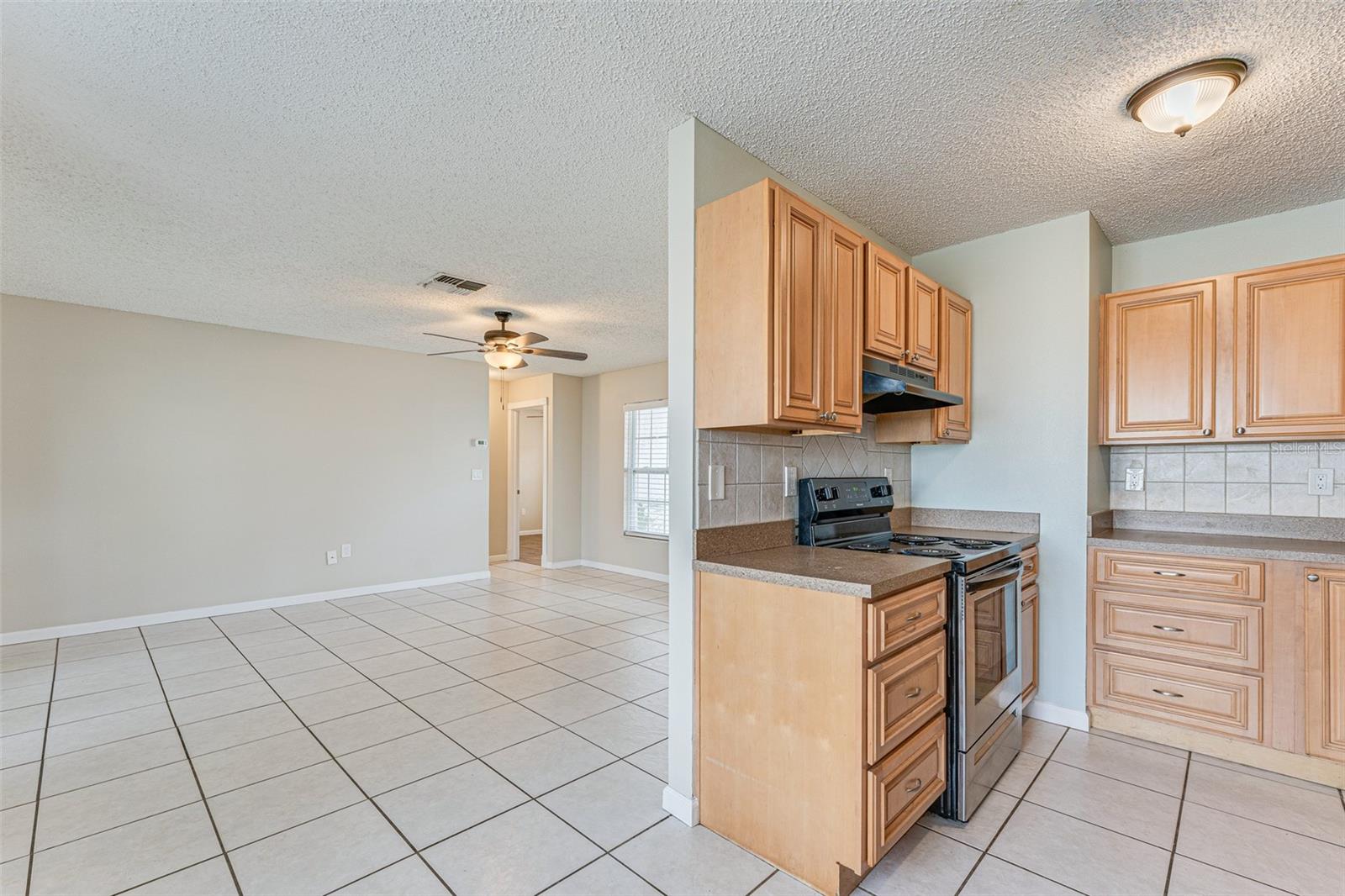 Image 17 of 47 For 5010 Larch Lane