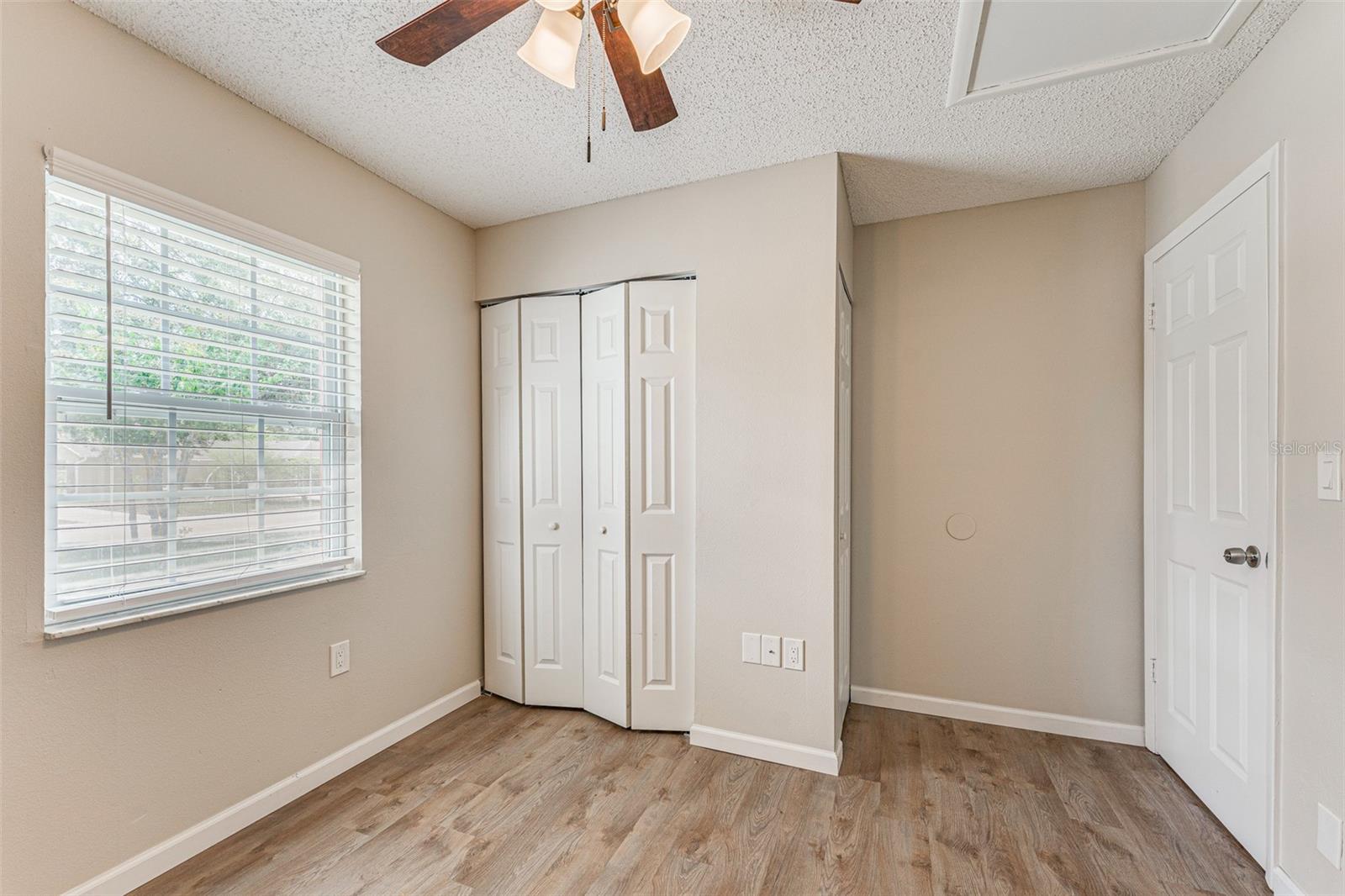 Image 28 of 47 For 5010 Larch Lane