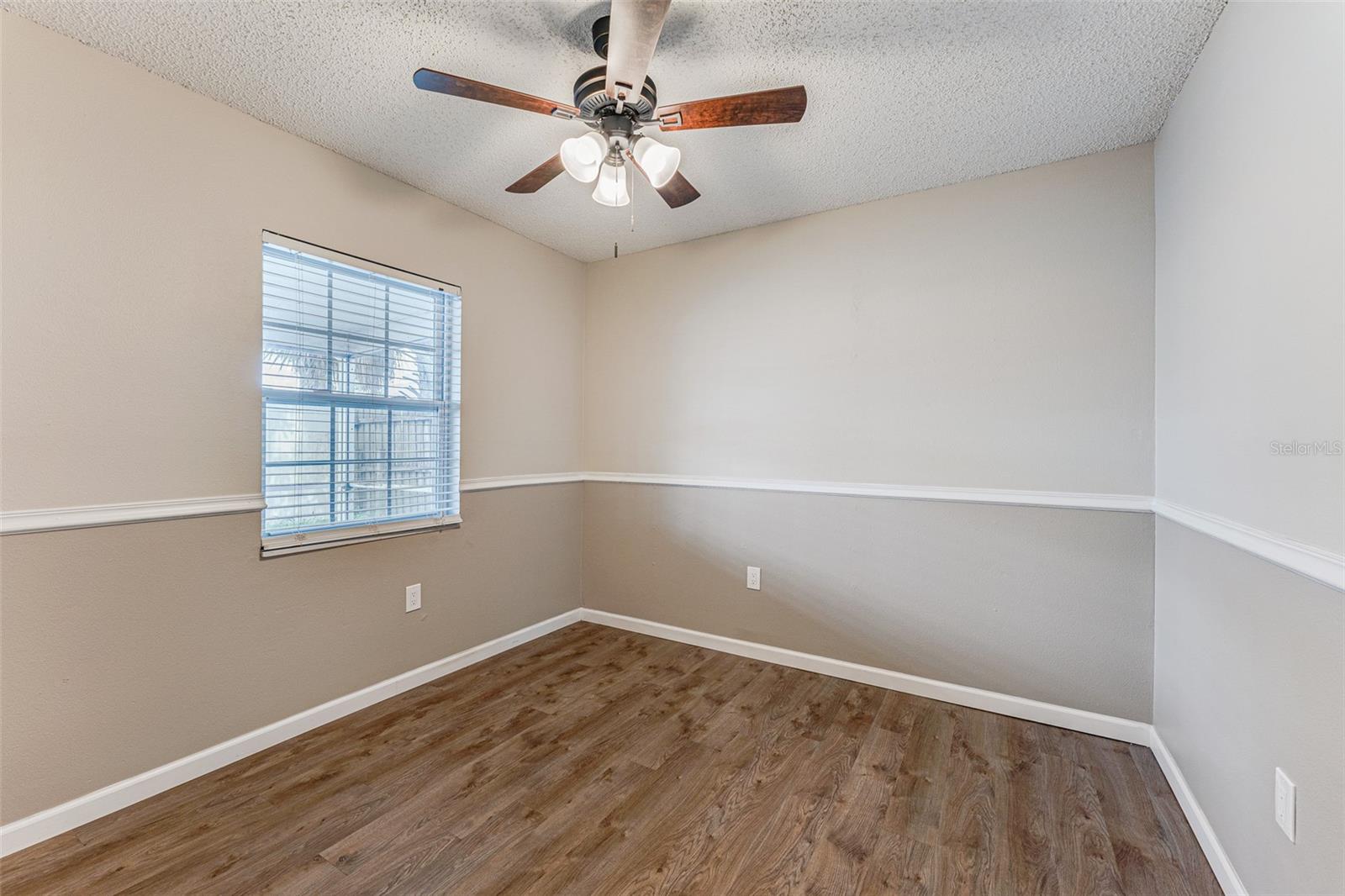 Image 32 of 47 For 5010 Larch Lane