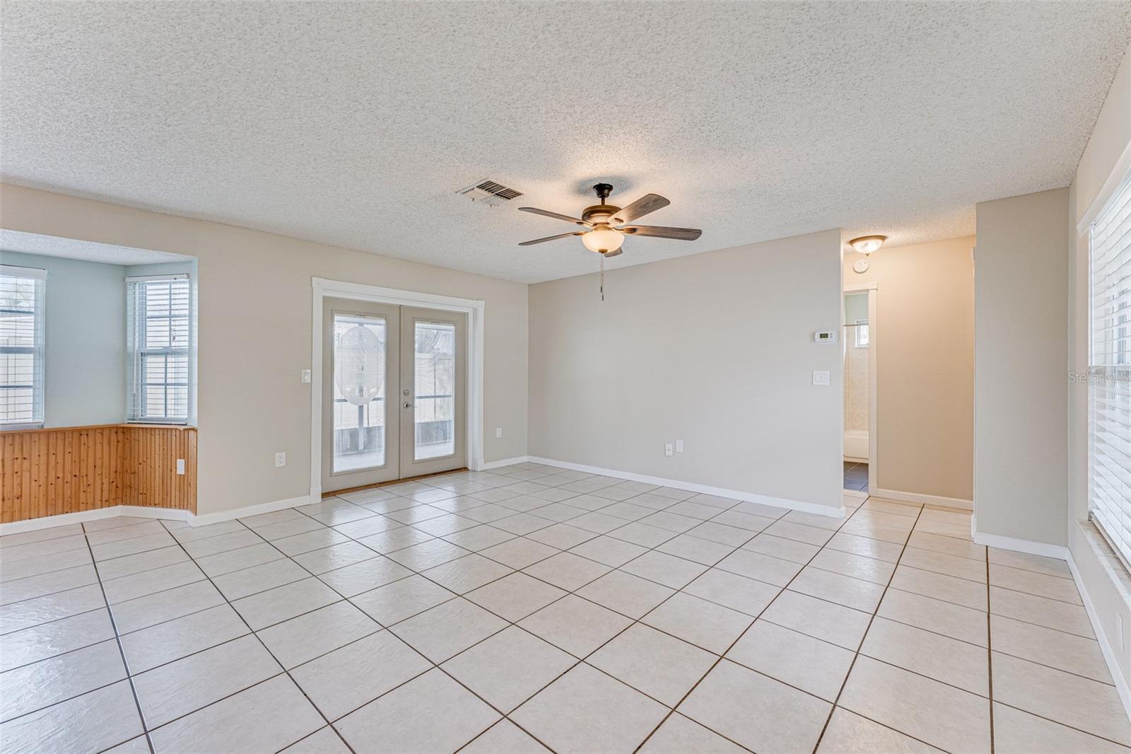 Image 7 of 47 For 5010 Larch Lane