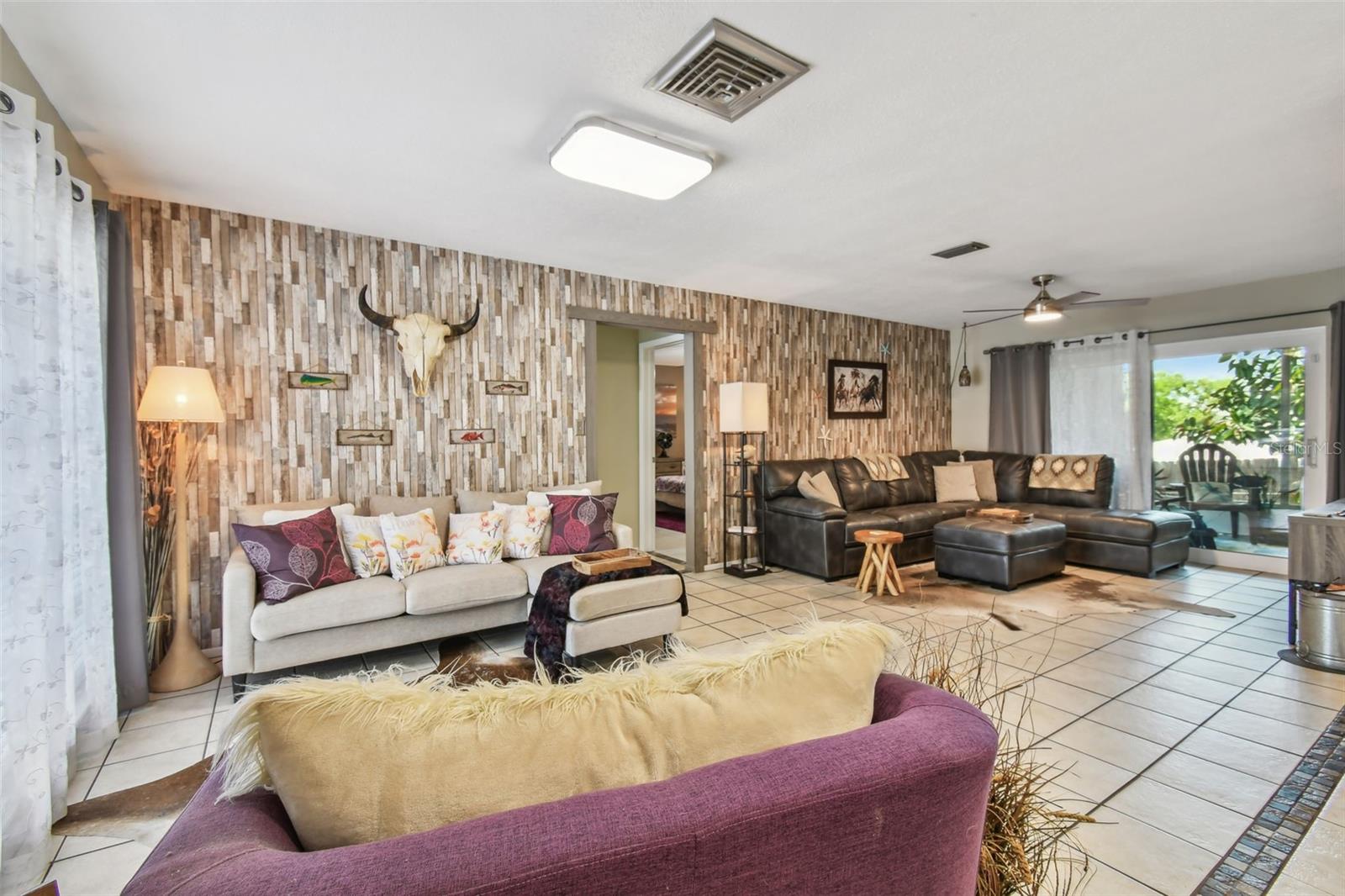 Image 18 of 55 For 1392 Burnt Oak Street