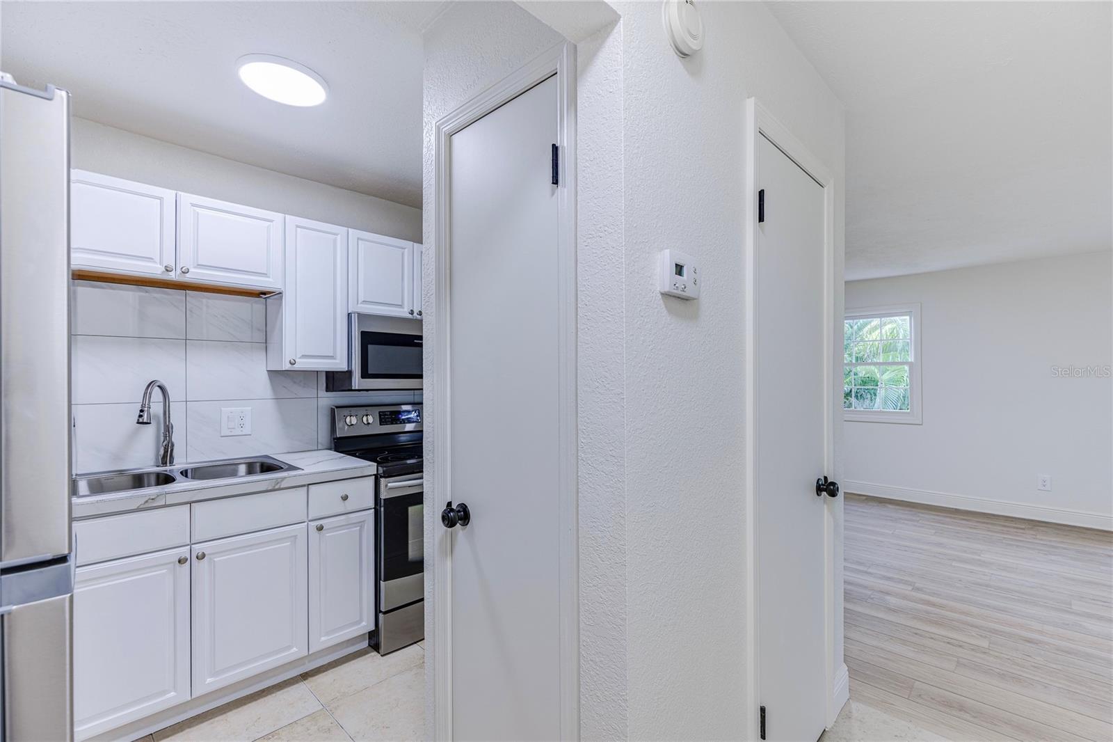 Image 11 of 43 For 13718 Orange Sunset Drive 202