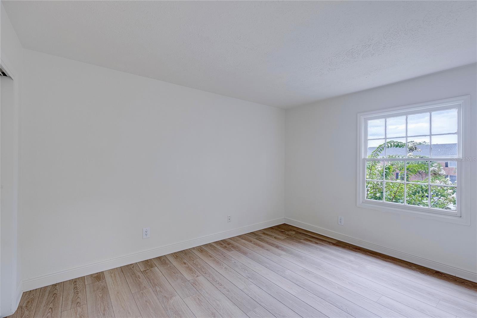 Image 14 of 43 For 13718 Orange Sunset Drive 202