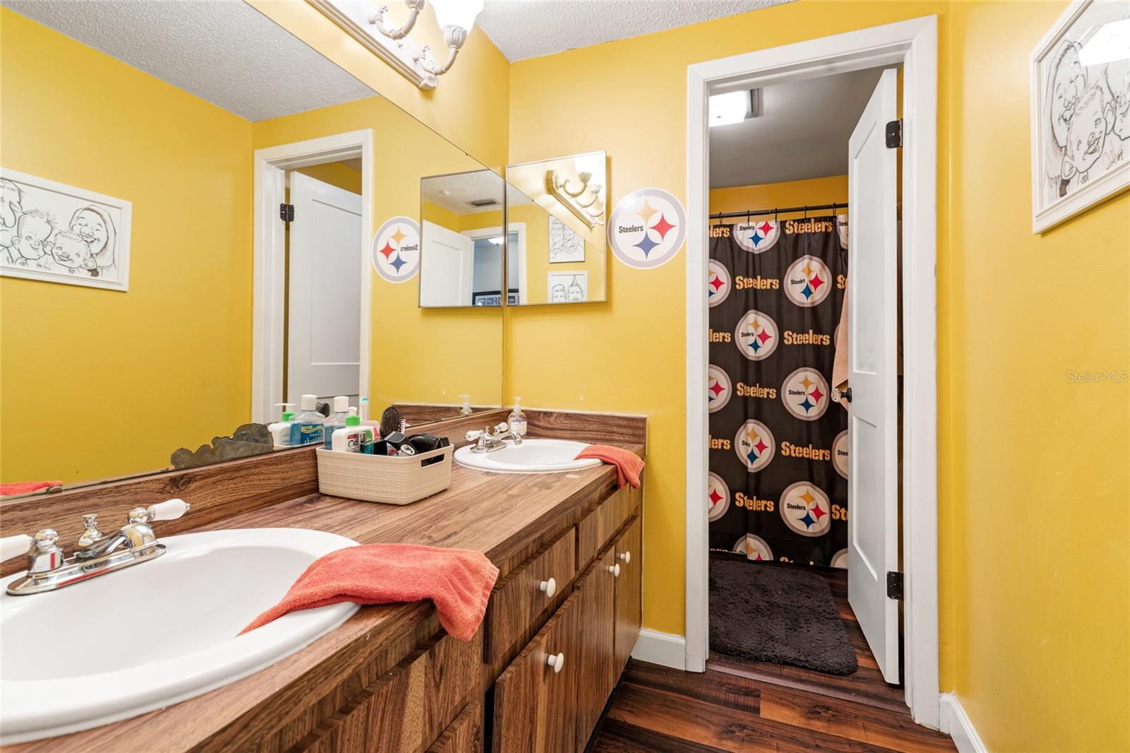 Image 21 of 43 For 16228 Fantasia Drive