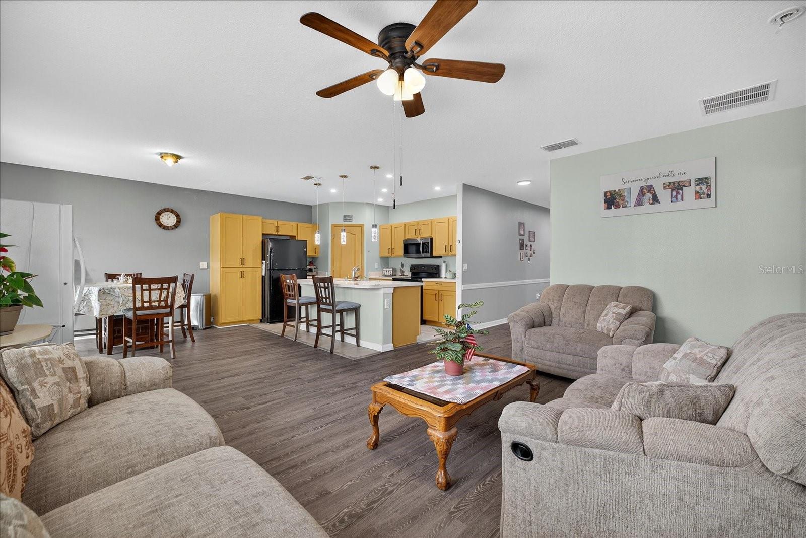 Image 11 of 32 For 262 Oleander Street