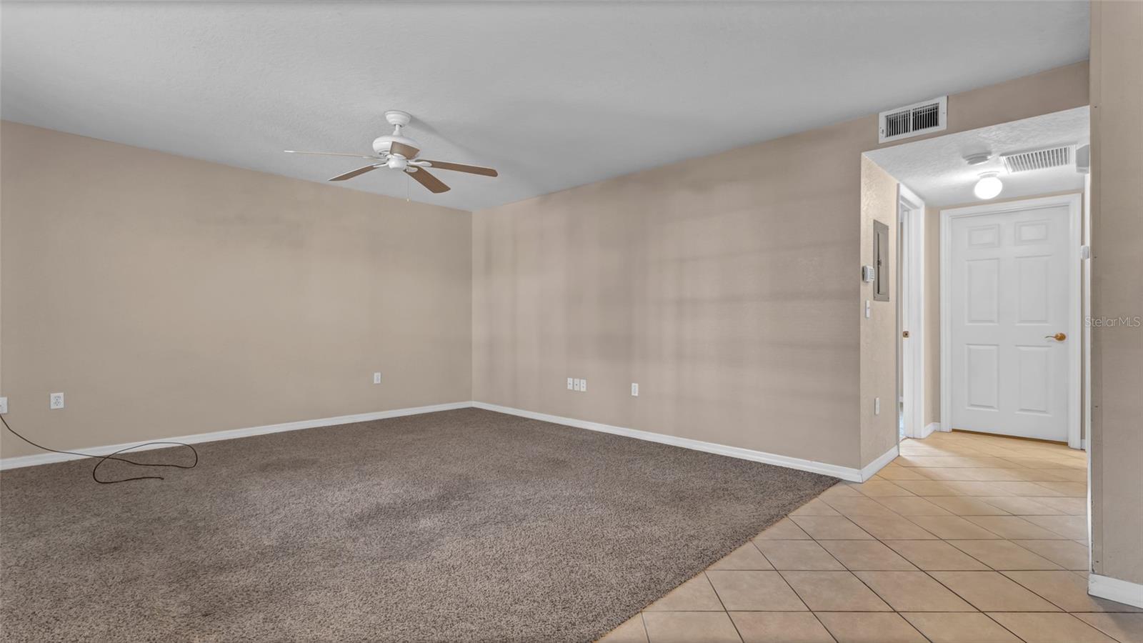 Image 5 of 30 For 6100 Gulfport Boulevard S 106