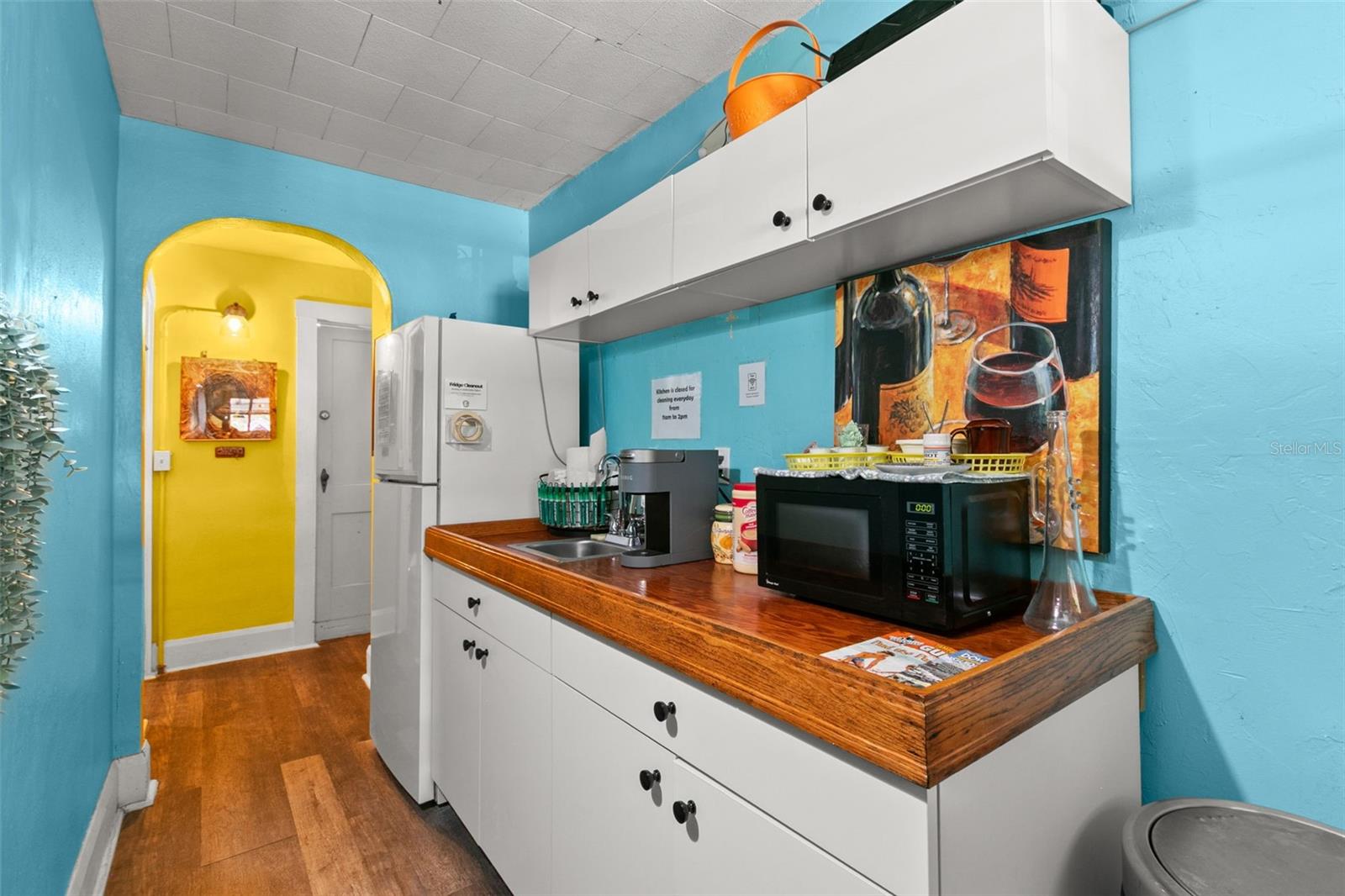 Image 33 of 43 For 3109 Ola Avenue