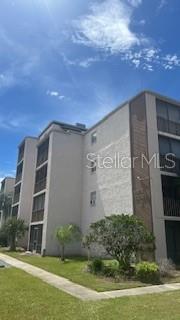 Image 2 of 20 For 5541 Bay Boulevard 407