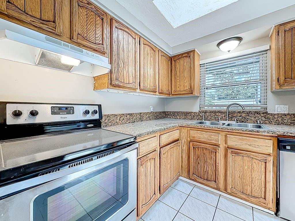 Image 14 of 51 For 5801 93rd Avenue N