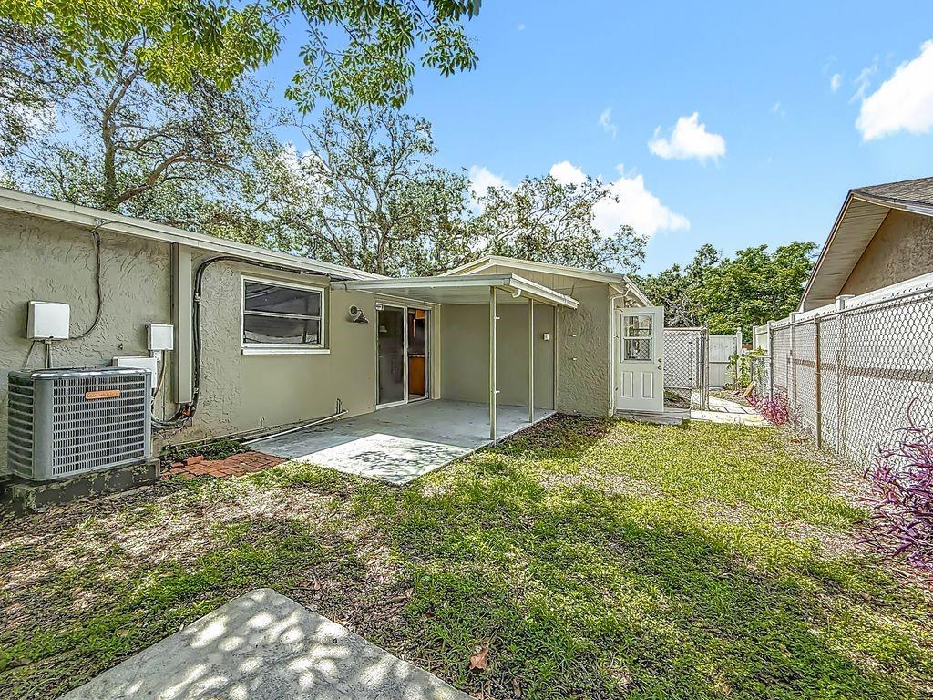 Image 37 of 51 For 5801 93rd Avenue N